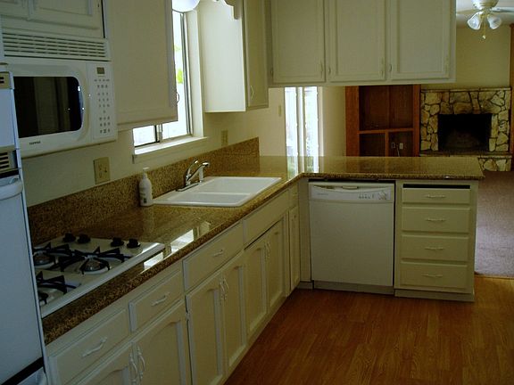4th image of 2604 Casita Dr