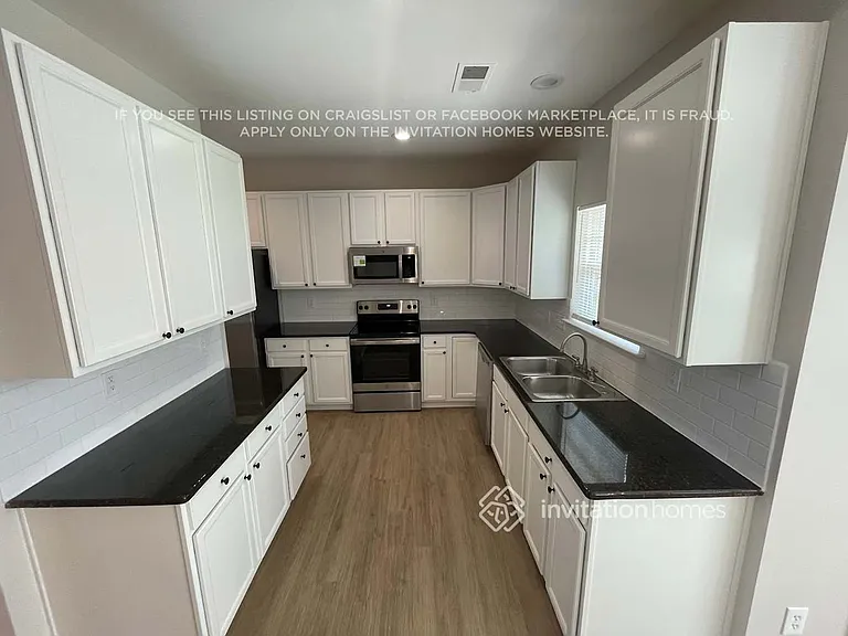 527 Clearwater Dr NW — Photo 8