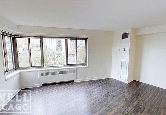 5th image of 1369 N Lake Shore Dr #1BR