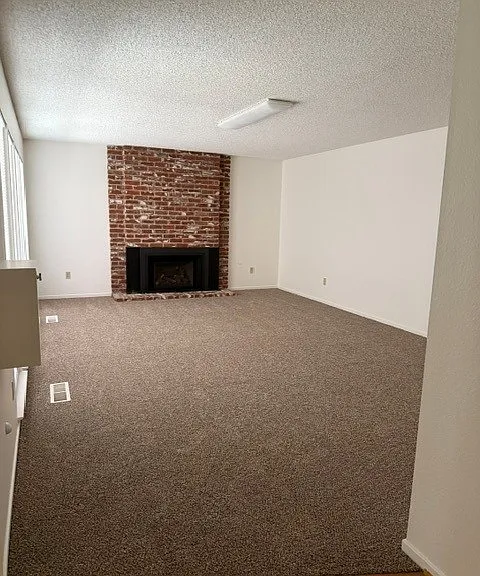 405 Leveland Ln — Photo 9