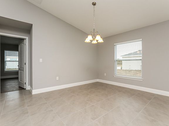 5th image of 278 Beckenham Dr