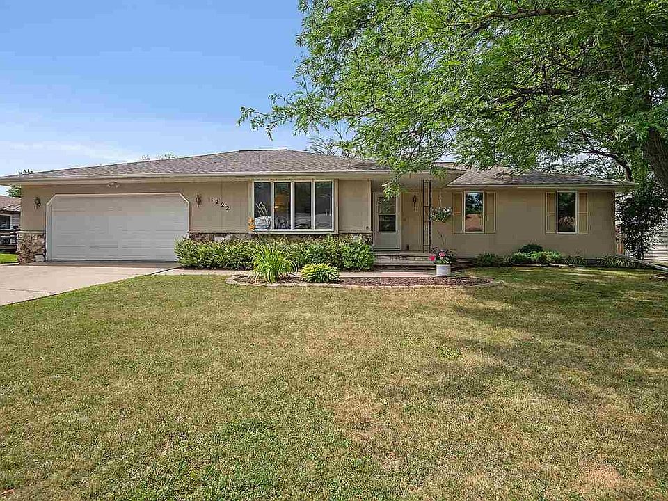 1st image of 1222 Darlene Dr