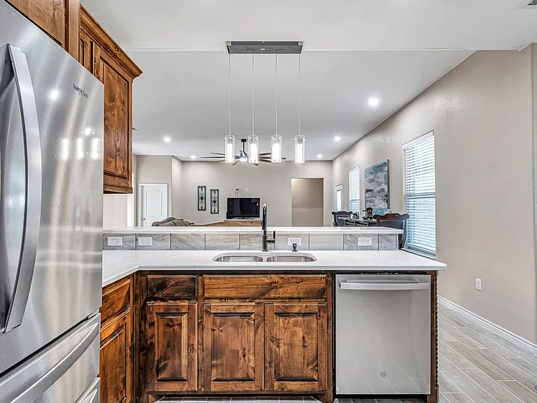 1100 Osprey Dr — Photo 7