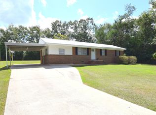 5238 Jenkins St, Graceville, FL 32440