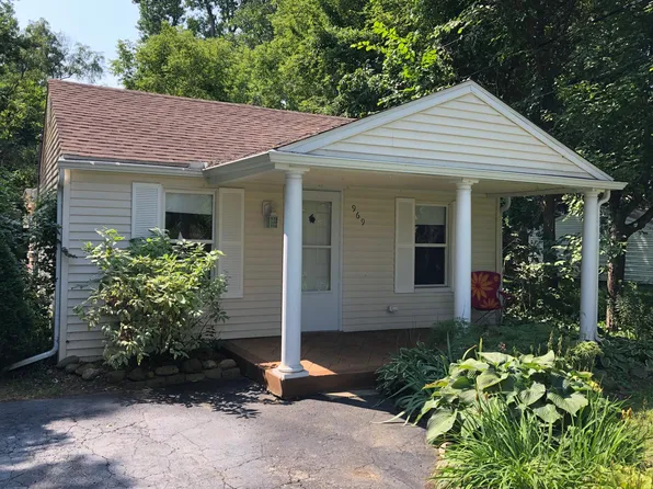 969 Dunreath Rd, Wolverine Lake, MI 48390