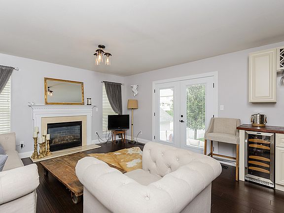 5th image of 606 Summer Stone Dr
