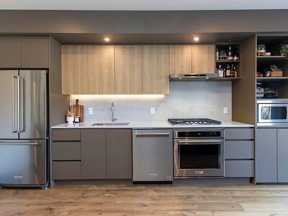 2nd image of 38362 Buckley Ave #610
