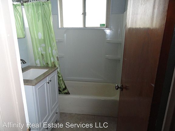 5th image of 1119 W Ash St