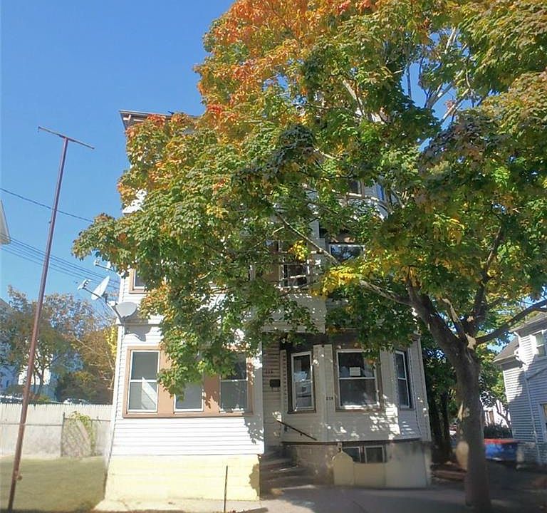 2nd image of 259 Weld St