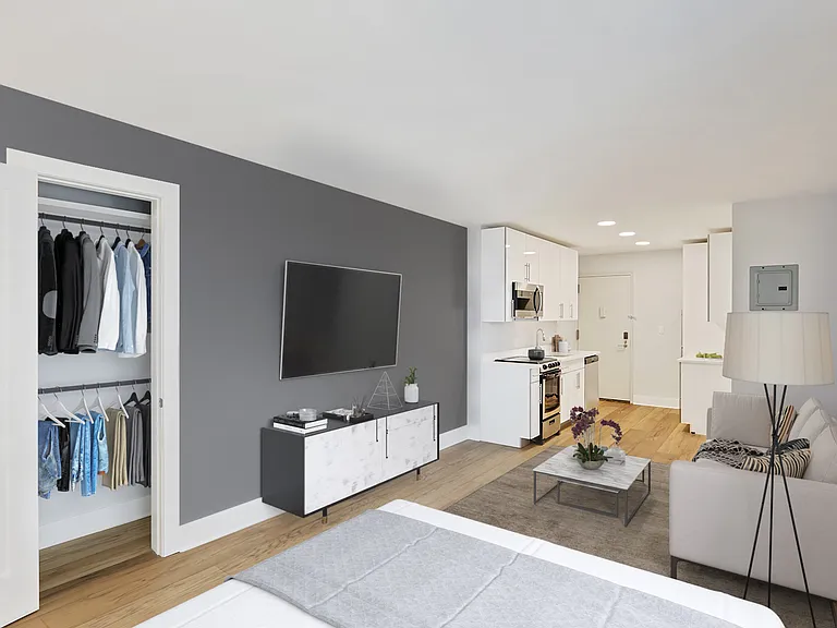 20-10 Seagirt Blvd — Photo 3