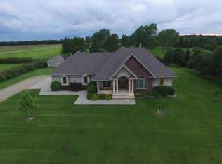 1807 Thomas Dr, Larimore, ND 58251