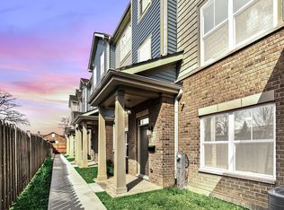 20 Webster Ave #B, Highwood, IL 60040