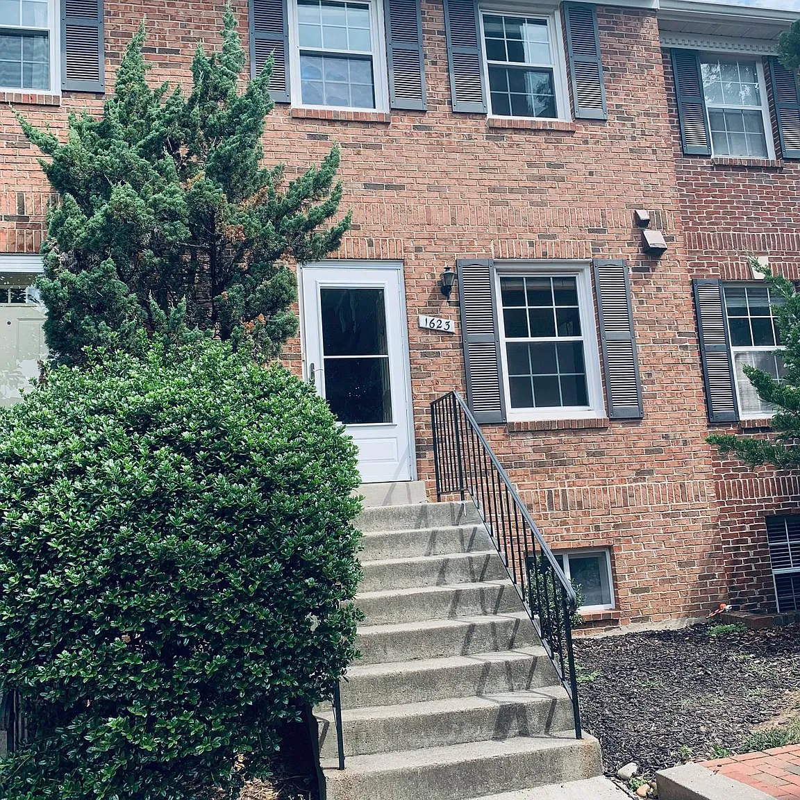 2 bed, 2.5 bath, 1120 sqft, $2,950 — Photo 1