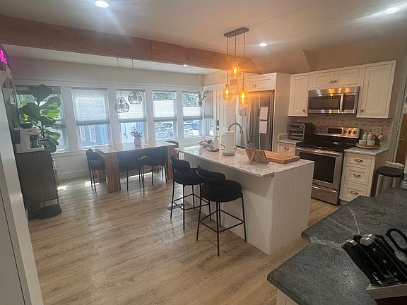 4th image of 113 Tolles St #113