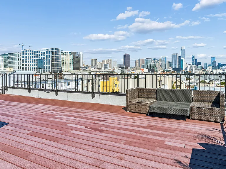 252 9th St #401 — Photo 31
