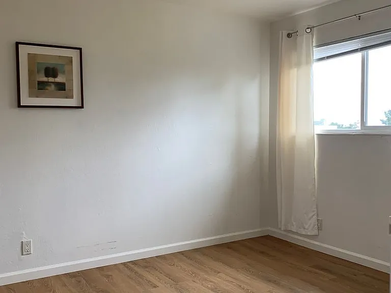2835 David Ave — Photo 6