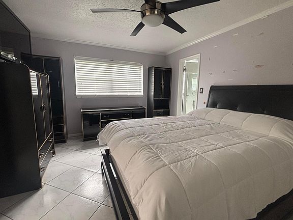 4th image of 81 Windsor D