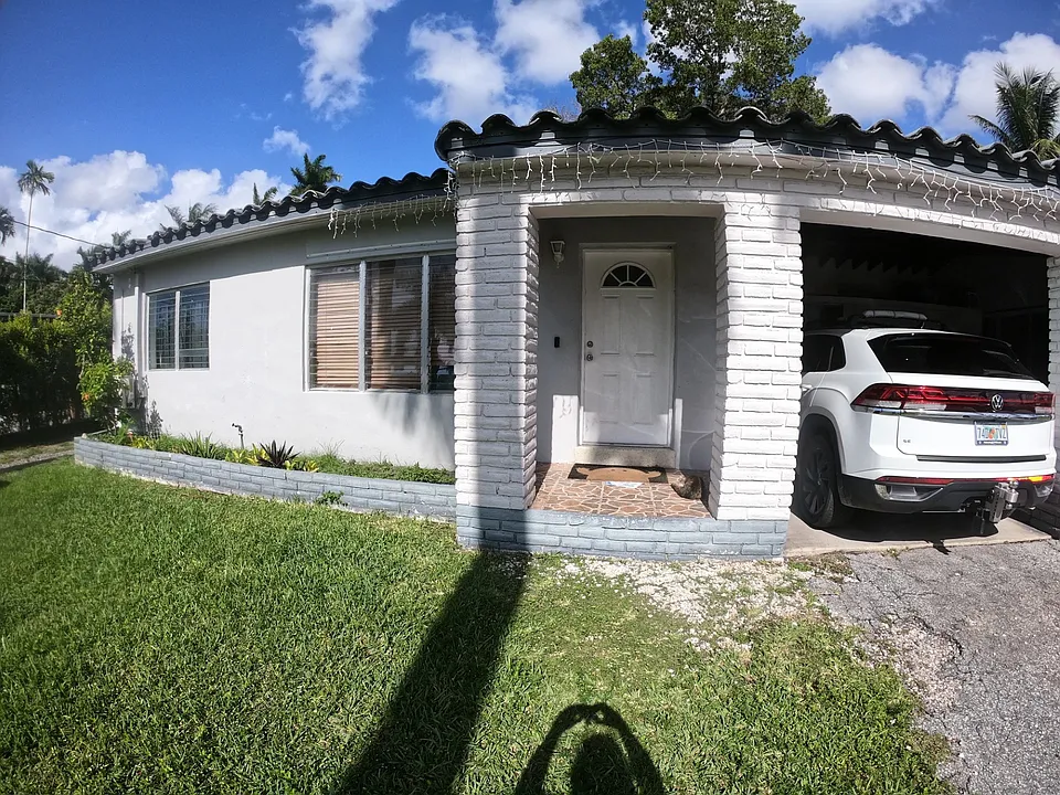 13330 NE 3rd Ct