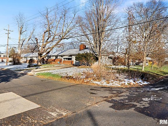 2nd image of 4308 N Nelson Dr