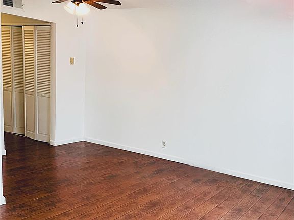 2nd image of 10784 Tropic Dr #84-86