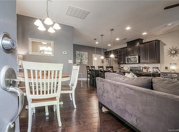 5th image of 6628 Berewick Commons Pkwy
