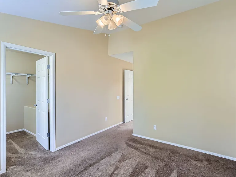 10175 NW Wilshire Ln — Photo 15