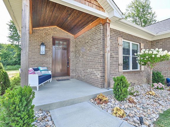 3rd image of 484 Sanctuary Way