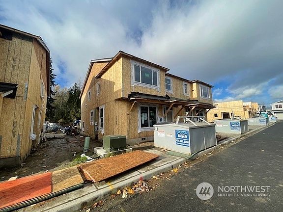 2nd image of 2821 Laurel (Lot 19) Loop