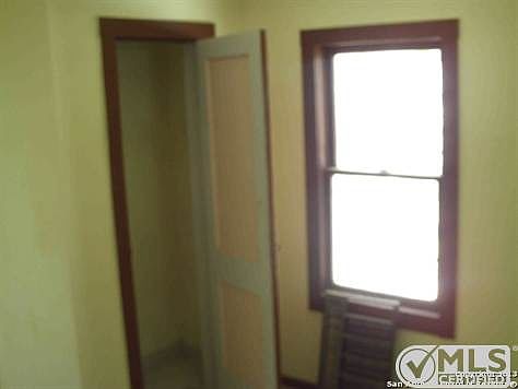 5th image of 1506 Amestoy St