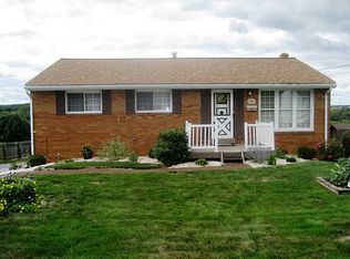 34 S Rolling Hills Ave, Irwin, PA