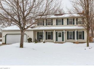 5461 Grace Dr, Mentor, OH 44060