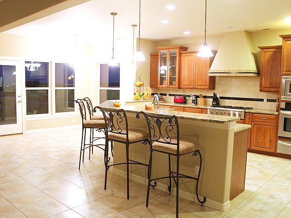 5th image of 1360 Westgate Way
