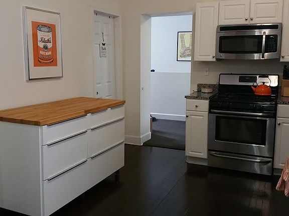 2nd image of 1847 W Armitage Ave Ste 1