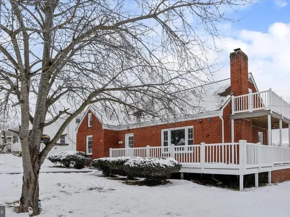 713 5th St, Shenandoah, VA 22849