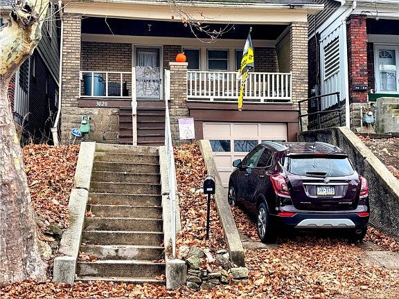 2nd image of 3020 Elroy Ave