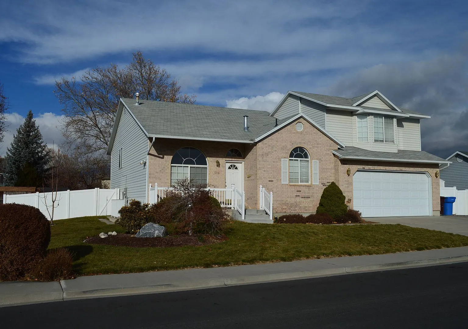 Large Orem Home in Great Location — Photo 3
