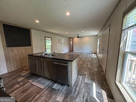 4th image of 128 Jacqueline Dr