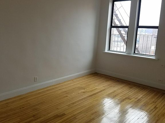 5th image of 2857 Sedgwick Ave APT 3A