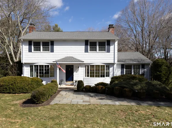 223 Carriage Drive, Middlebury, CT 06762
