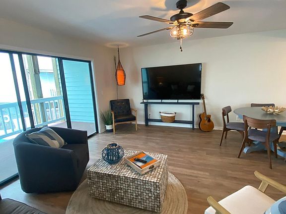 3rd image of 1717 Carolina Beach Ave N APT 20