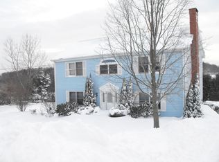 427 Dugg Hill Rd, Woodstock, CT 06281