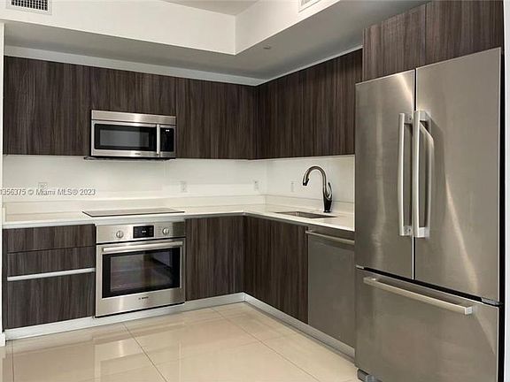 2nd image of 488 NE 18th St Unit 3002
