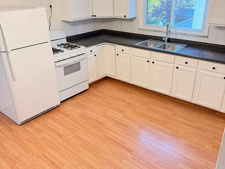311 Chestnut St #2 — Photo 9