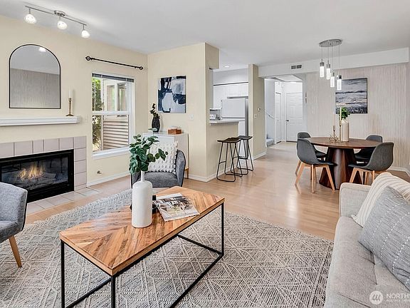 2nd image of 4808 NE Sunset Boulevard #C104