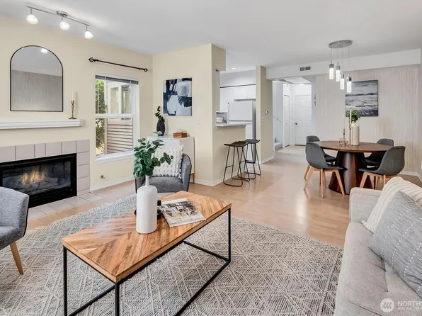 4808 NE Sunset Boulevard #C104, Renton, WA 98059
