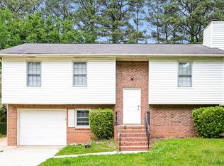 180 Belmont Farms Dr, Ellenwood, GA 30294