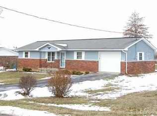 320 E Oak Dr, Salem, IN 47167