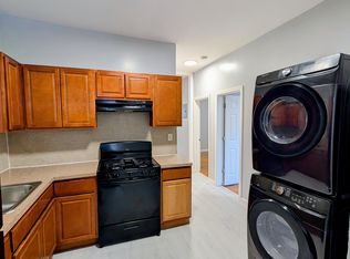 15 Bayside Pl #A, Jersey City, NJ 07305