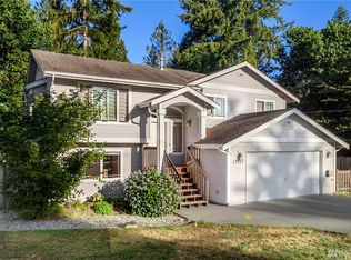 13327 Robinhood Ln, Snohomish, WA 98290