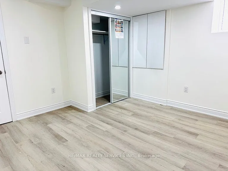 9 Enclave Trl #BASEMENT — Photo 11